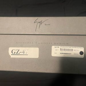 giuseppe zanotti navy blue 43.5